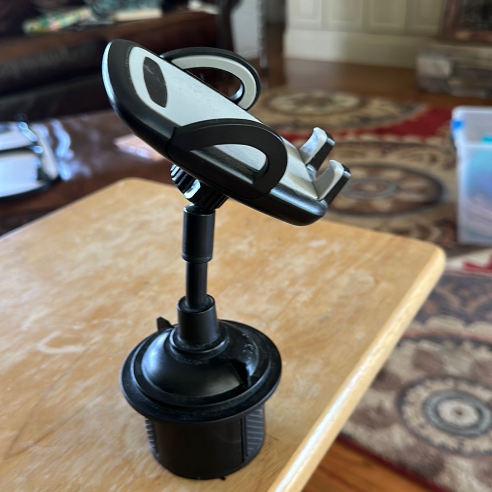 New adjustable cell phone cup holder